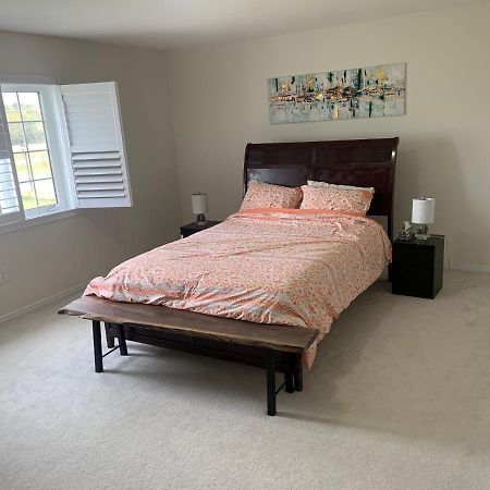 ソロルド Niagara- Beautiful Cozy Sunfilled Big Complete House Minutes Drive From Fallsヴィラ エクステリア 写真