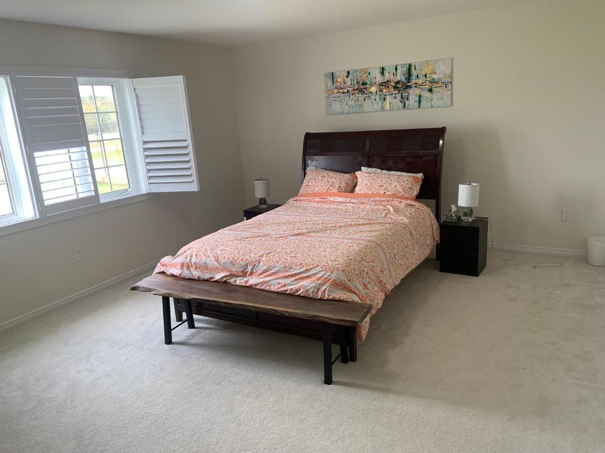 ソロルド Niagara- Beautiful Cozy Sunfilled Big Complete House Minutes Drive From Fallsヴィラ エクステリア 写真
